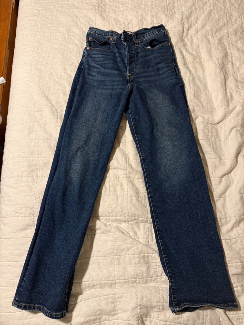 Levi's Ribcage Straight Leg Jeans in Dark Blue Wash